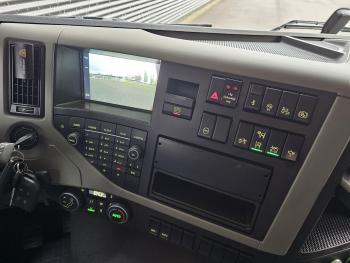 Volvo FM 330 / PORTAAL / ABSETZKIPPER